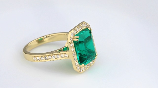 Amazon.com: PEORA 2.25 Carats Created Colombian Emerald with Lab